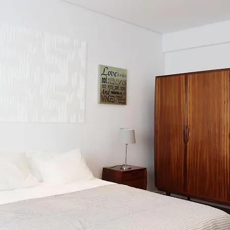 Modern And Bright Close To The Beach Appartement